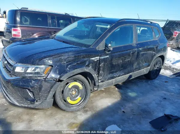 3VVAX7B22NM097697 2022 VOLKSWAGEN TAOS - Image 2