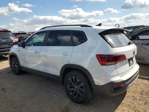 3VVAX7B23NM077961 2022 VOLKSWAGEN TAOS - Image 2