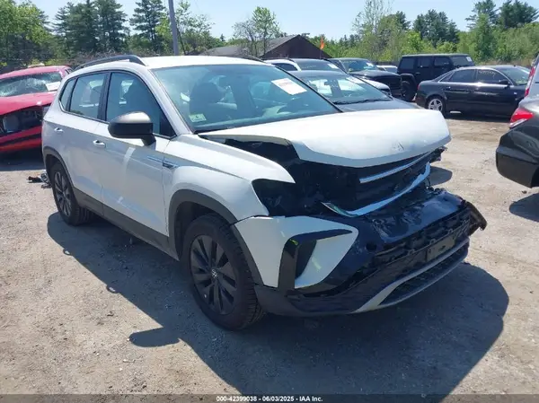 3VVAX7B24NM051868 2022 VOLKSWAGEN TAOS - Image 1