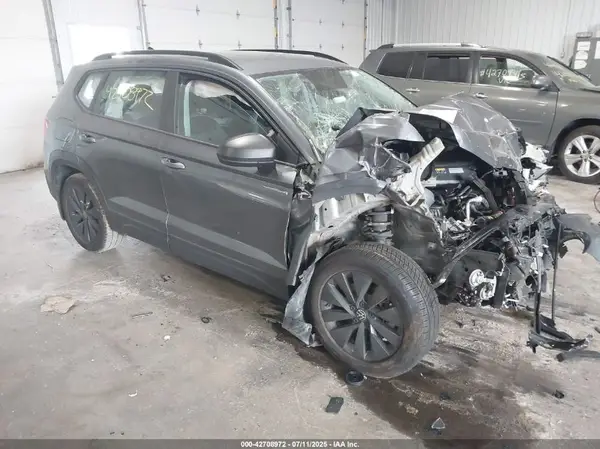 3VVAX7B25NM083339 2022 VOLKSWAGEN TAOS - Image 1
