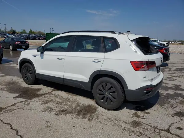 3VVAX7B26NM041083 2022 VOLKSWAGEN TAOS - Image 2