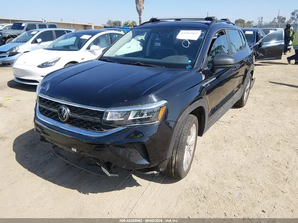 3VVAX7B27PM330878 2023 VOLKSWAGEN TAOS - Image 2