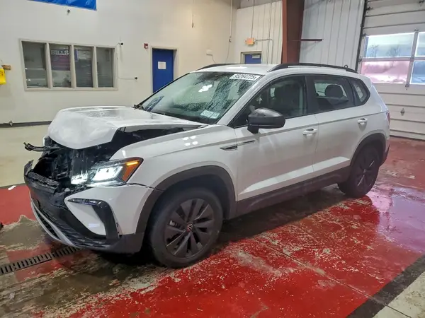 3VVAX7B28NM048942 2022 VOLKSWAGEN TAOS - Image 1