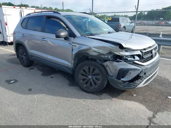 3VVAX7B29NM080900 2022 VOLKSWAGEN TAOS - Image 1