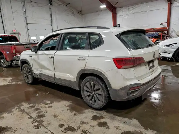 3VVAX7B2XNM038705 2022 VOLKSWAGEN TAOS - Image 2