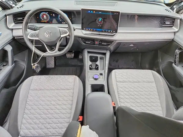 3VVBR7RM1SM070105 2025 VOLKSWAGEN TIGUAN - Image 8