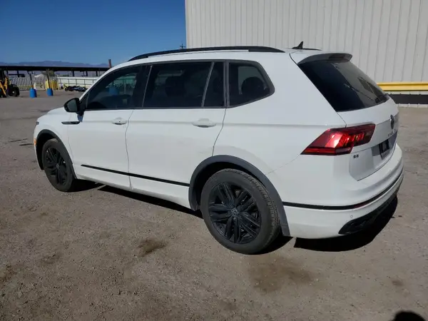 3VVCB7AX1NM038645 2022 VOLKSWAGEN TIGUAN - Image 2