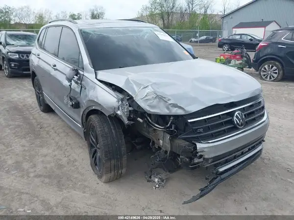 3VVCB7AX1NM065960 2022 VOLKSWAGEN TIGUAN - Image 1