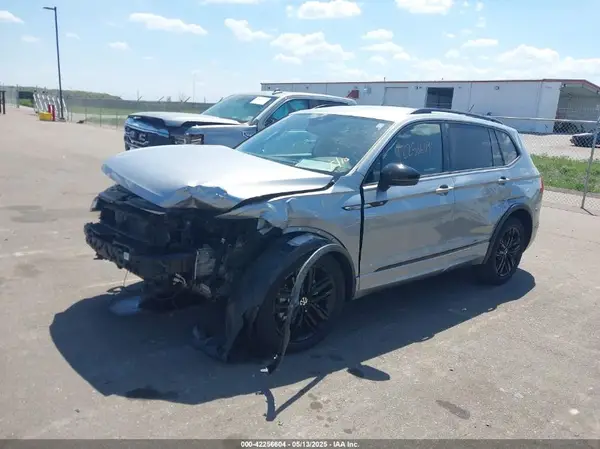 3VVCB7AX2NM003645 2022 VOLKSWAGEN TIGUAN - Image 2