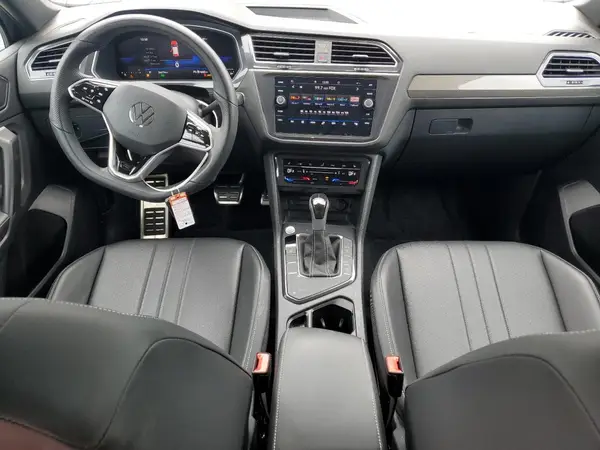 3VVCB7AX2PM121035 2023 VOLKSWAGEN TIGUAN - Image 8
