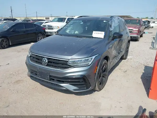 3VVCB7AX3RM072205 2024 VOLKSWAGEN TIGUAN - Image 2