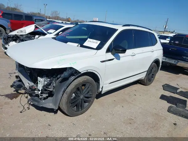 3VVCB7AX4NM165115 2022 VOLKSWAGEN TIGUAN - Image 2