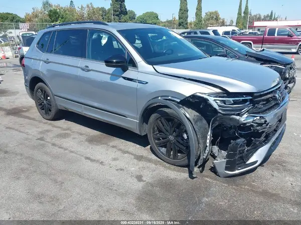 3VVCB7AX5NM145326 2022 VOLKSWAGEN TIGUAN - Image 1