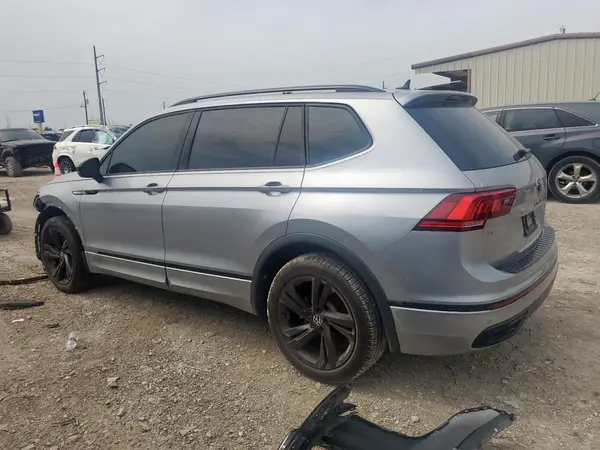 3VVCB7AX5PM128335 2023 VOLKSWAGEN TIGUAN - Image 2
