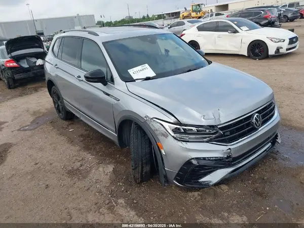 3VVCB7AX6NM075609 2022 VOLKSWAGEN TIGUAN - Image 1