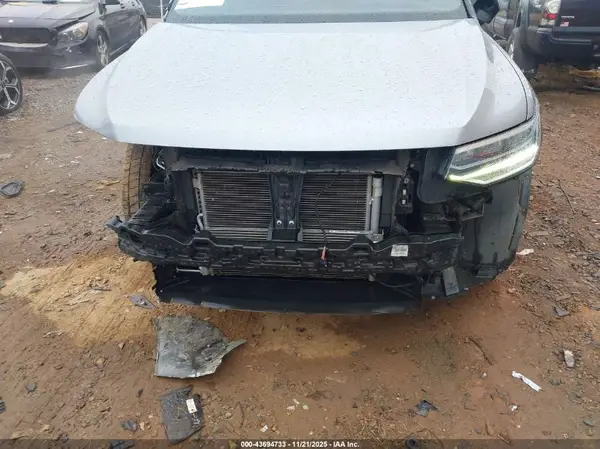 2022 VOLKSWAGEN TIGUAN auction photo 6