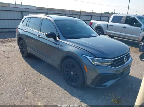 3VVCB7AX7NM095822 2022 VOLKSWAGEN TIGUAN - Image 1