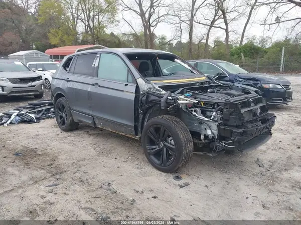 3VVCB7AX7PM139112 2023 VOLKSWAGEN TIGUAN - Image 1