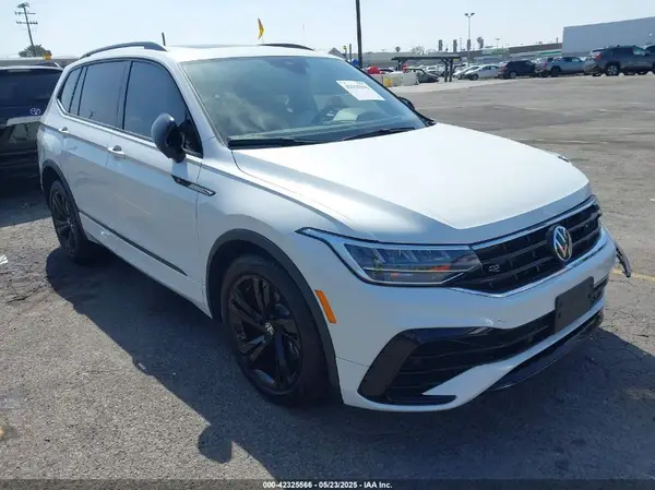 3VVCB7AX7RM085619 2024 VOLKSWAGEN TIGUAN - Image 1