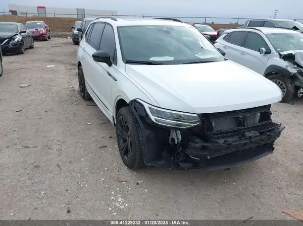 3VVCB7AX7RM112446 2024 VOLKSWAGEN TIGUAN - Image 1