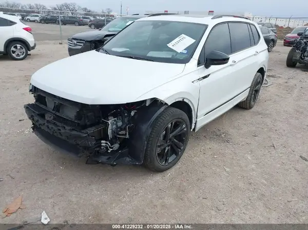 3VVCB7AX7RM112446 2024 VOLKSWAGEN TIGUAN - Image 2