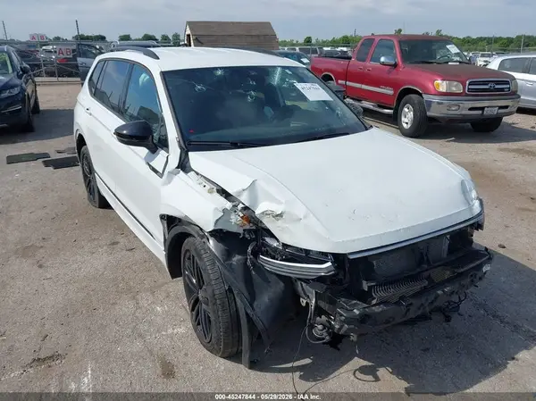 3VVCB7AX8NM027562 2022 VOLKSWAGEN TIGUAN - Image 1