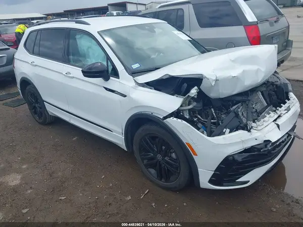 3VVCB7AX8NM036245 2022 VOLKSWAGEN TIGUAN - Image 1