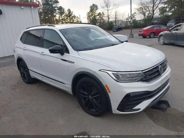 3VVCB7AX8NM115883 2022 VOLKSWAGEN TIGUAN - Image 1