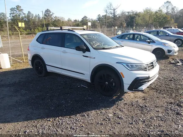 3VVCB7AX9NM166471 2022 VOLKSWAGEN TIGUAN - Image 1