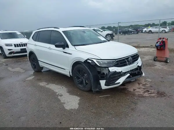 3VVCB7AX9RM112884 2024 VOLKSWAGEN TIGUAN - Image 1