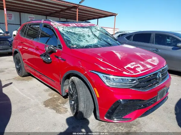 3VVCB7AX9RM230725 2024 VOLKSWAGEN TIGUAN - Image 1