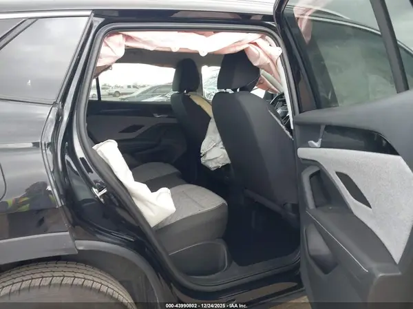 3VVCR7RM2SM028384 2025 VOLKSWAGEN TIGUAN - Image 8