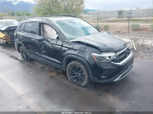 3VVCX7B20NM005897 2022 VOLKSWAGEN TAOS - Image 1