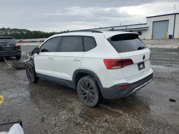 3VVCX7B20NM006161 2022 VOLKSWAGEN TAOS - Image 2
