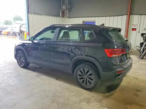 3VVCX7B20NM095780 2022 VOLKSWAGEN TAOS - Image 2