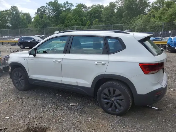 3VVCX7B20PM304373 2023 VOLKSWAGEN TAOS - Image 2