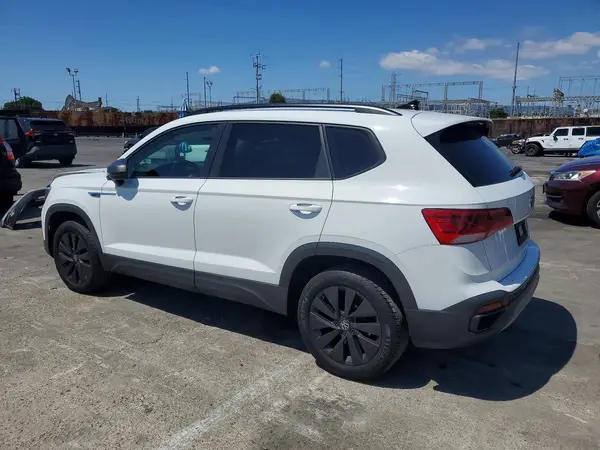 3VVCX7B20PM330763 2023 VOLKSWAGEN TAOS - Image 2