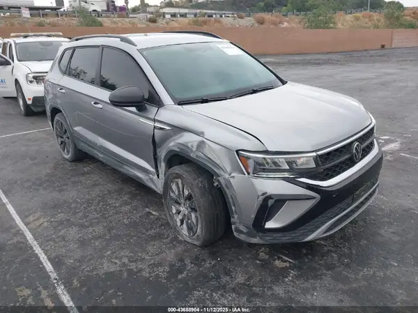 3VVCX7B20PM363682 2023 VOLKSWAGEN TAOS - Image 1