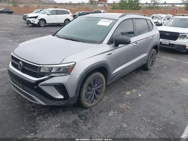 3VVCX7B20PM363682 2023 VOLKSWAGEN TAOS - Image 2