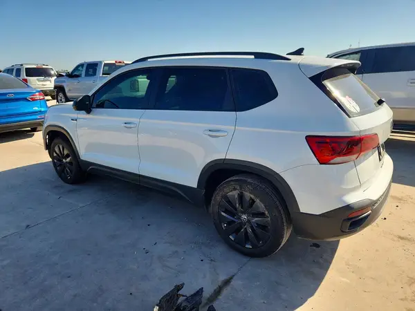 3VVCX7B20PM368669 2023 VOLKSWAGEN TAOS - Image 2
