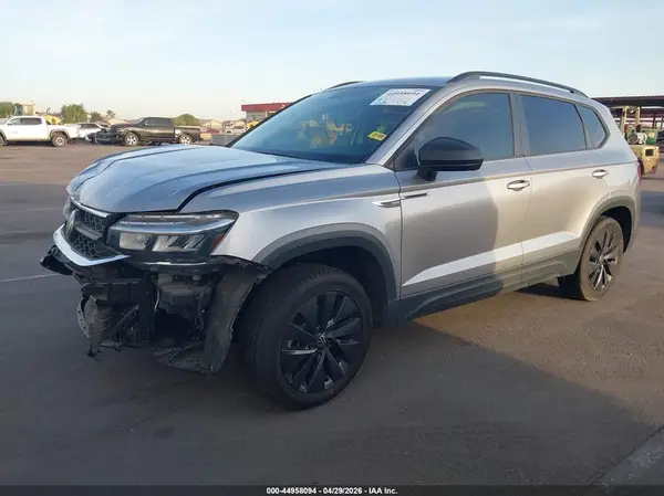 3VVCX7B20PM382765 2023 VOLKSWAGEN TAOS - Image 2