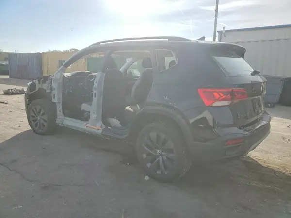 3VVCX7B21NM023857 2022 VOLKSWAGEN TAOS - Image 2