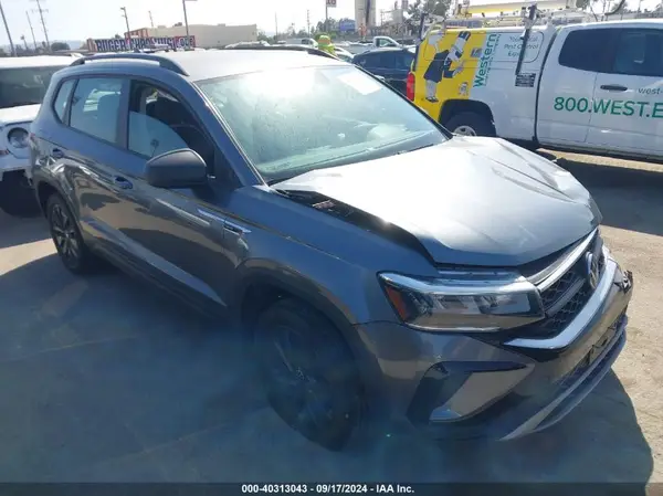 3VVCX7B21NM077594 2022 VOLKSWAGEN TAOS - Image 1