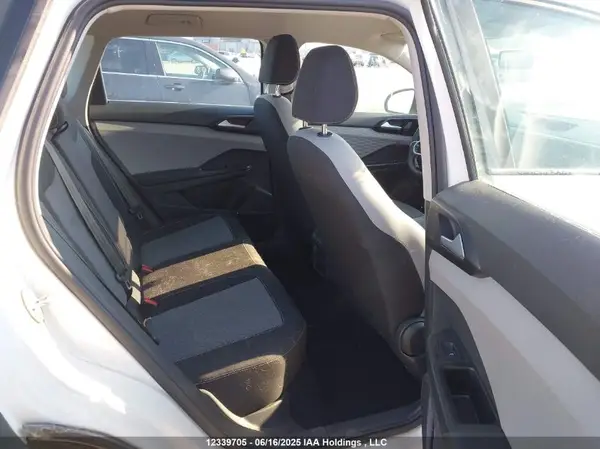 3VVCX7B22NM000863 2022 VOLKSWAGEN TAOS - Image 8