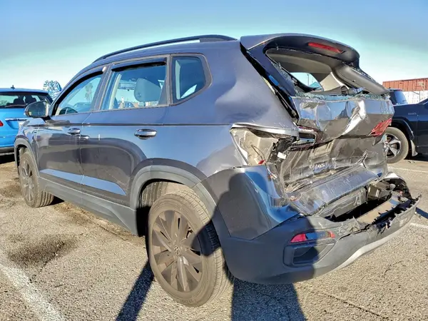 3VVCX7B22NM016674 2022 VOLKSWAGEN TAOS - Image 2