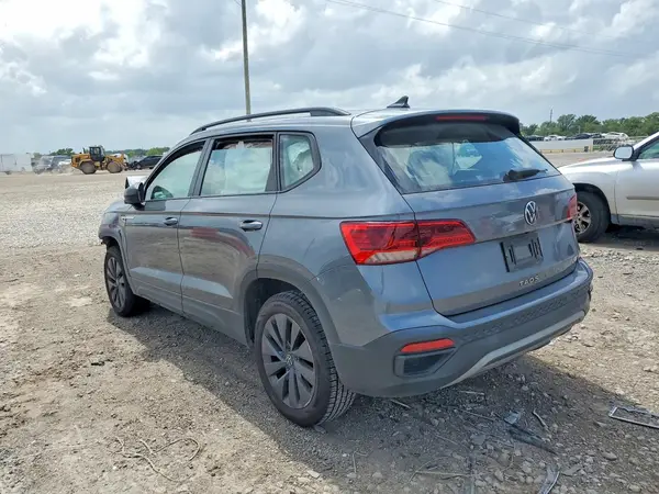 3VVCX7B22NM023642 2022 VOLKSWAGEN TAOS - Image 2