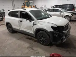 3VVCX7B22NM050565 2022 VOLKSWAGEN TAOS