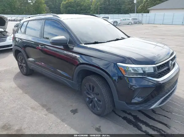 3VVCX7B22NM082593 2022 VOLKSWAGEN TAOS - Image 1