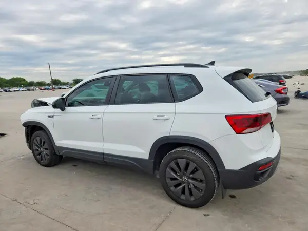 3VVCX7B22PM326262 2023 VOLKSWAGEN TAOS - Image 2