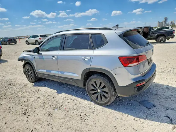 3VVCX7B22PM343983 2023 VOLKSWAGEN TAOS - Image 2